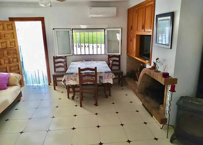 Adosado De 140m2 Con Terraza A 50 M De La Playa *